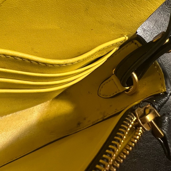 Burberry Hampshire Shoulder Bag Leather Small - Picture 13 of 16